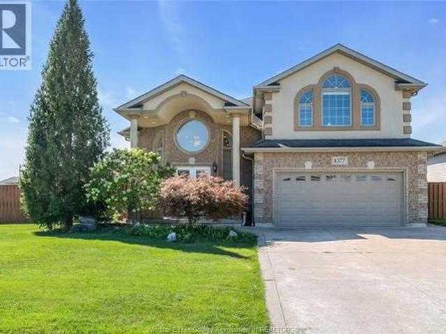House for sale in Lakeshore, Ontario