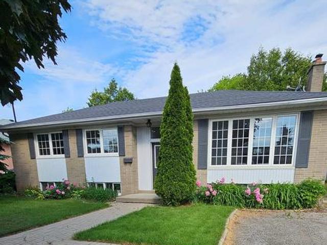 House for sale in Oakville, Ontario