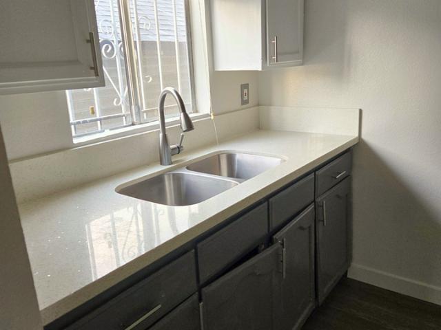 Apartment for rent in Long Beach, California