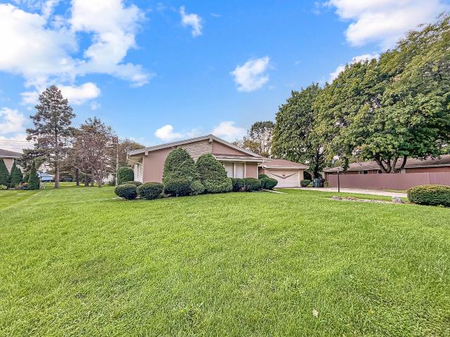 House for sale in Greenfield Park, New Berlin