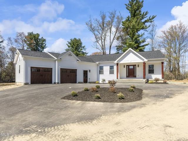 House for sale in Saratoga, New York