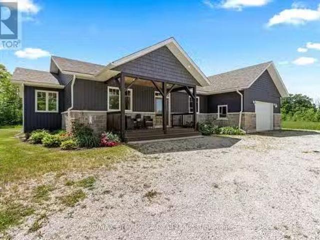 House for sale in Ontario