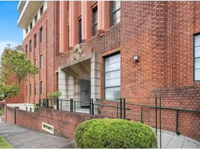 Apartment for rent in Lower North Shore, Sydney