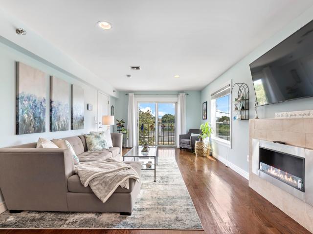 Condo for sale in Hudson, New Jersey