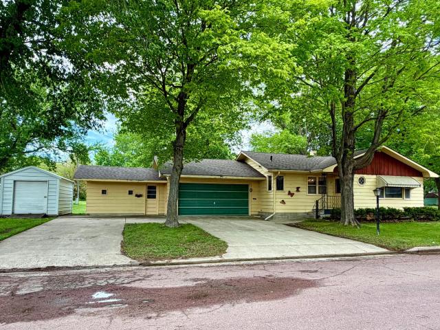 House for sale in Tracy, Minnesota