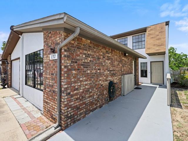 Townhouse for sale in Shalimar, Florida