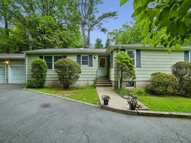 House for sale in Summit, New Jersey