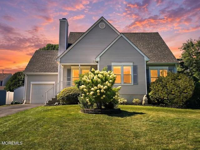 House for sale in Manahawkin, New Jersey