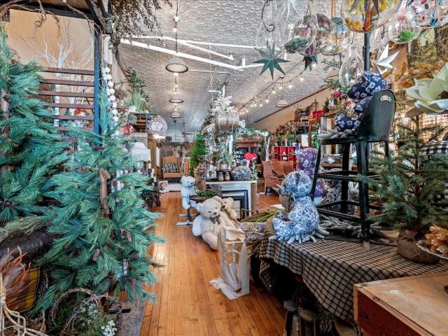 Commercial for sale in Delano