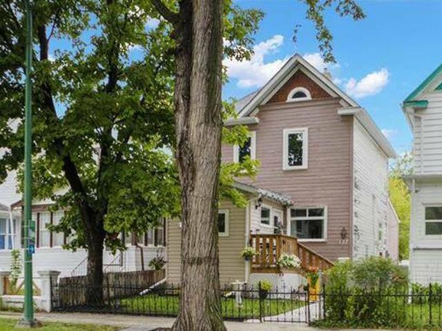House for sale in East St. Paul, Manitoba