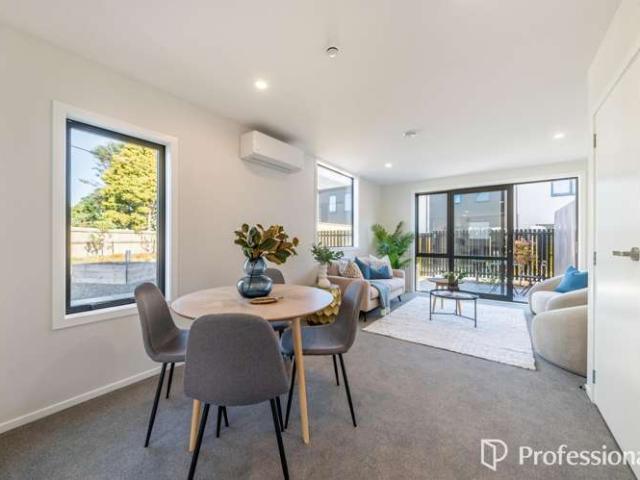 Townhouse for sale in Days Bay, Wellington