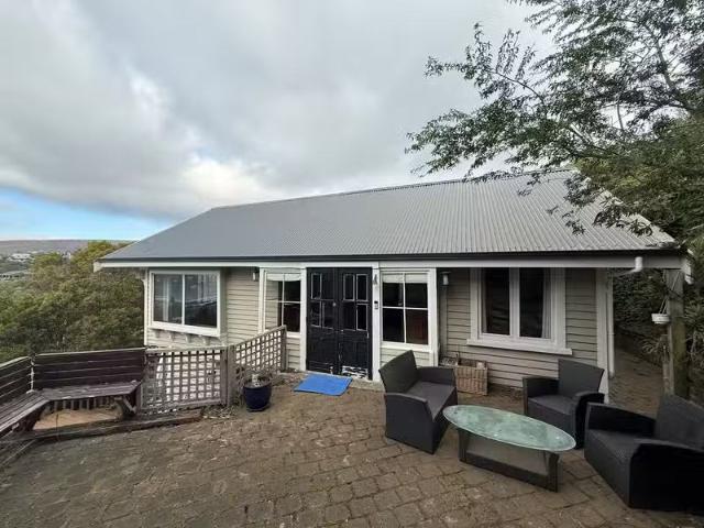 House for sale in Chaslands, Canterbury