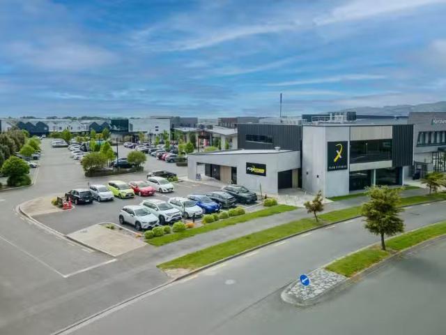 House for sale in Chaslands, Canterbury