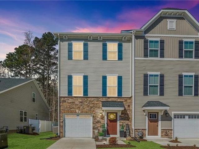 Townhouse for sale in Virginia