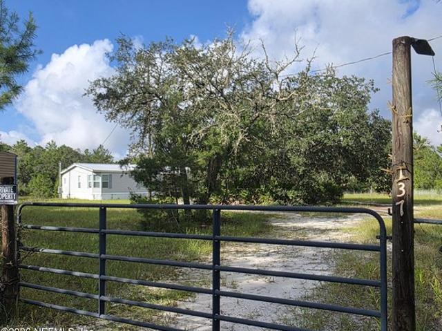 House for sale in Pomona Park, Putnam County