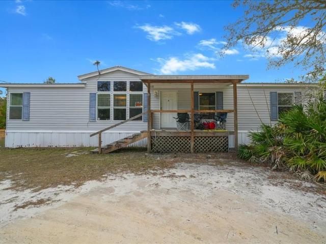 House for sale in Pomona Park, Florida