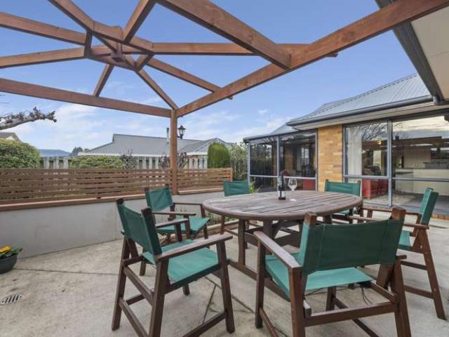 House for sale in Otakou
