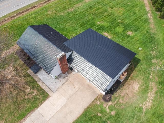 House for sale in New Bedford, Pennsylvania