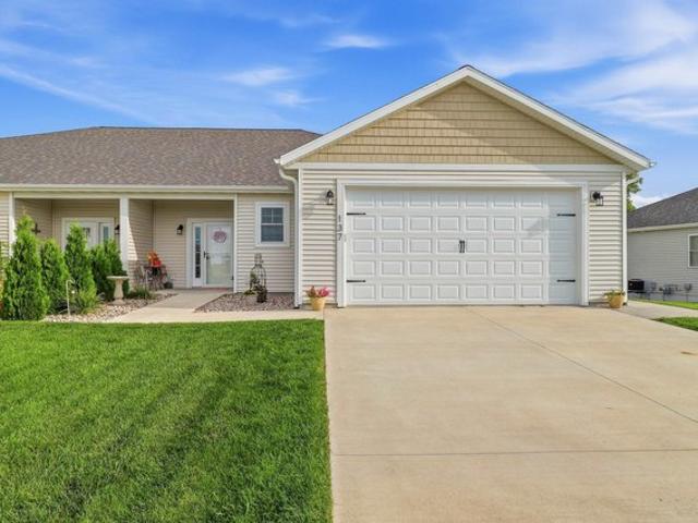House for sale in Fox Lake, Dodge County