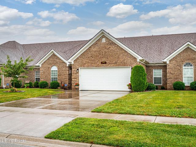 House for sale in Mount Washington, Bullitt County