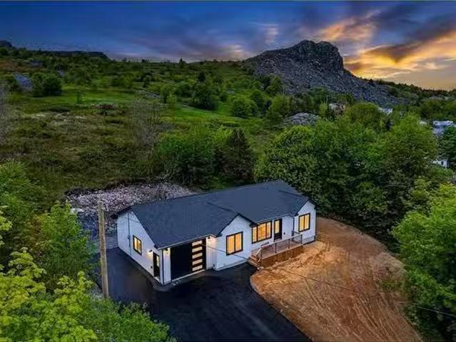 House for sale in Upper Island Cove, Newfoundland And Labrador