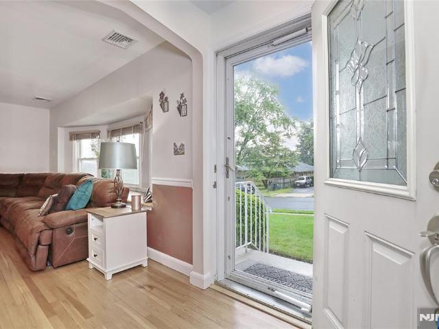House for sale in Waldwick, New Jersey