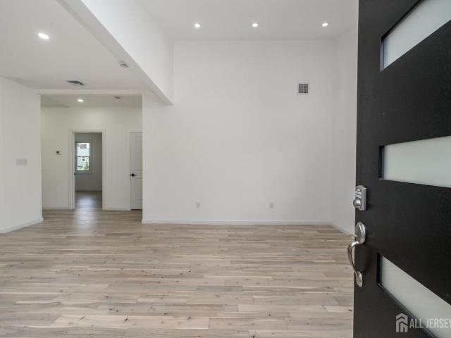 House for sale in Allendale, New Jersey