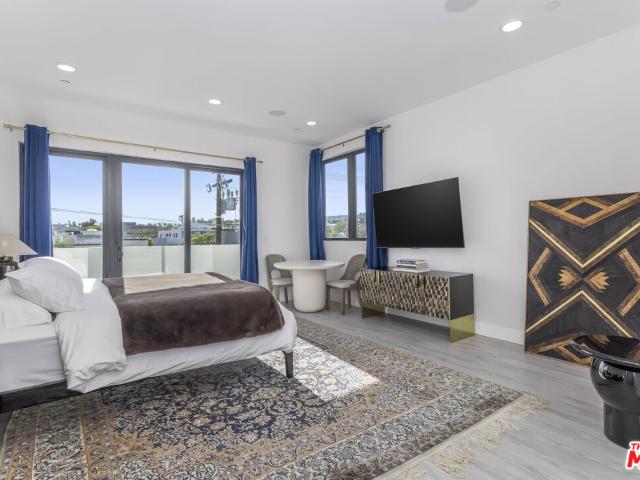 Property for rent in Canoga Park, California