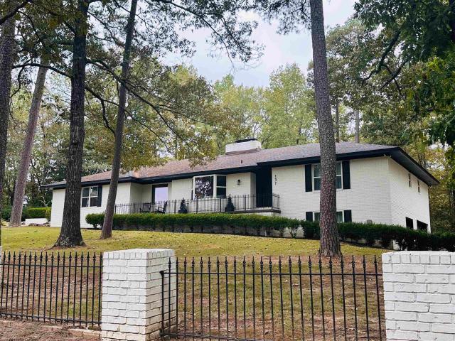 House for sale in Ark