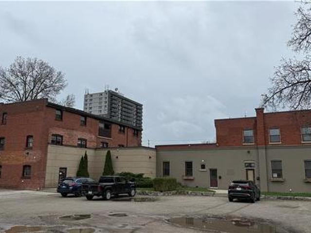 Commercial for rent in Brant, Ontario