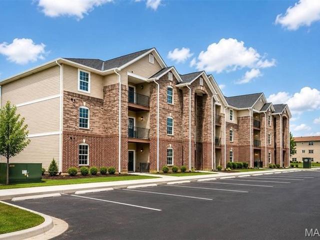 Condo for sale in Ellisville, Missouri