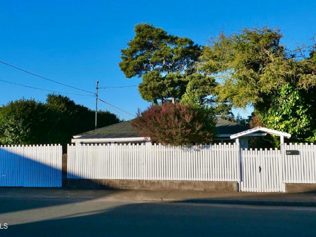 House for sale in Fort Bragg, California