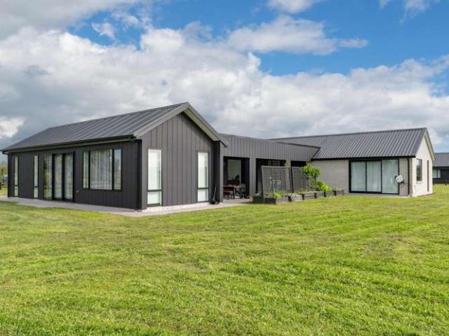 Property for sale in Ngahinapouri, Waikato