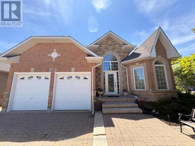 House for sale in Ancaster, Ontario