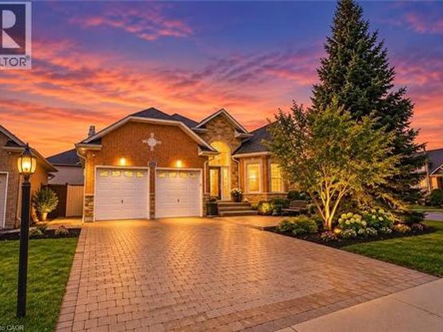 House for sale in Hamilton, Golden Horseshoe