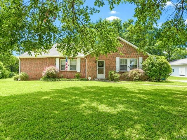 House for sale in Elmore, Alabama