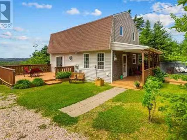 House for sale in Salmonier, Newfoundland And Labrador