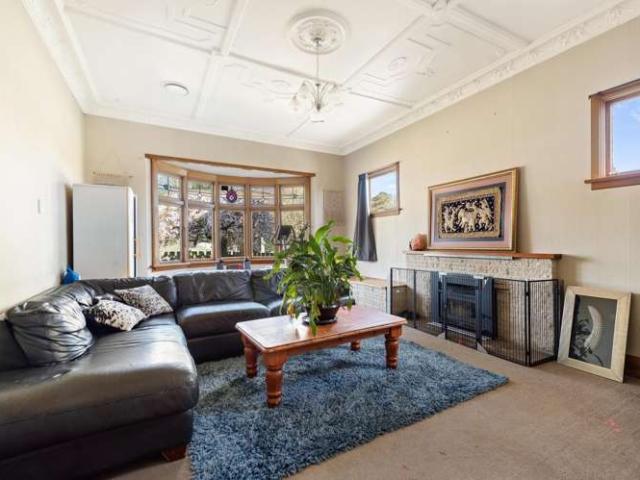 House for sale in Otakou