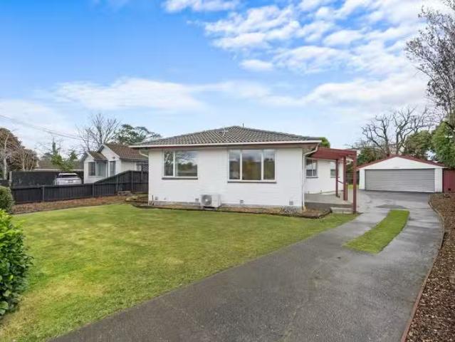 House for sale in Chaslands, Canterbury