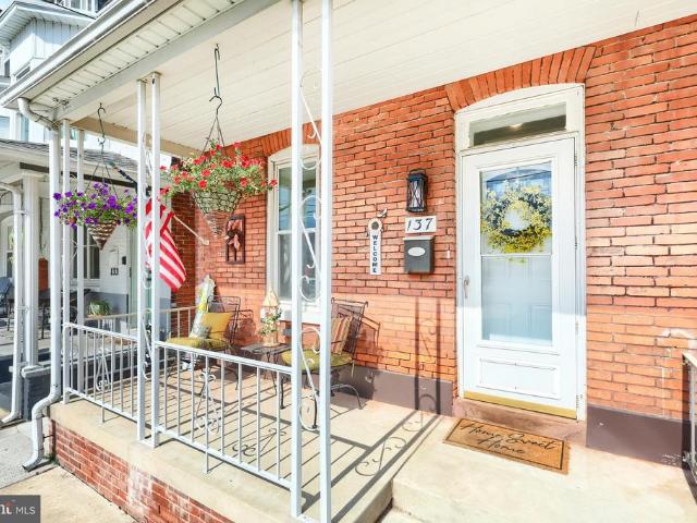 Townhouse for sale in Spring Grove