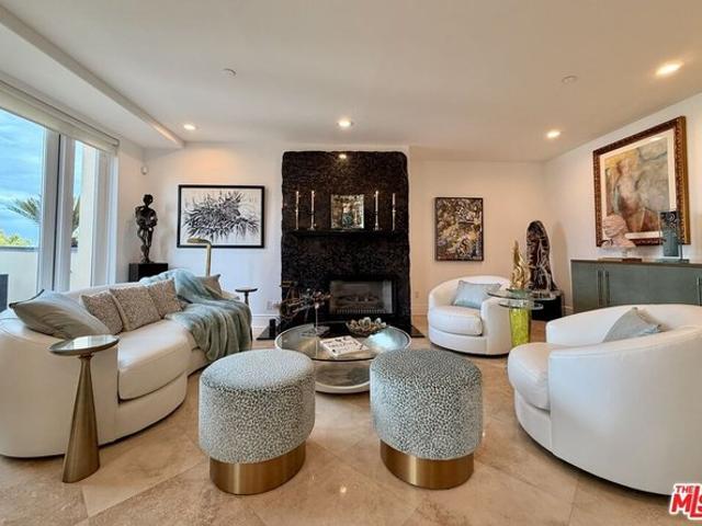 Condo for sale in Beverly Hills, California