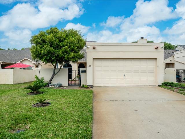 Townhouse for sale in Rockport