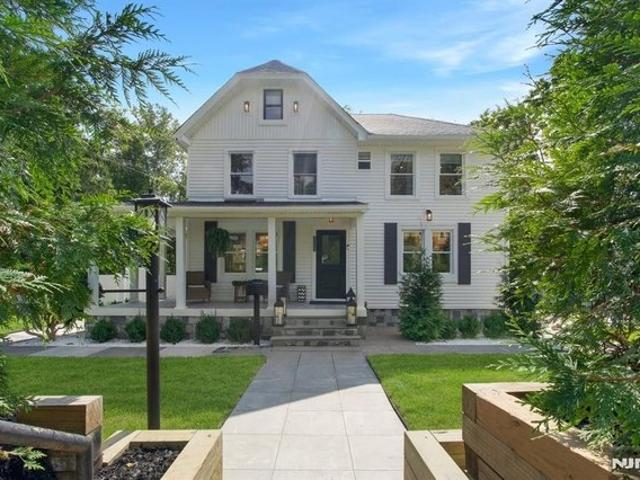 House for sale in Harrington Park, New Jersey
