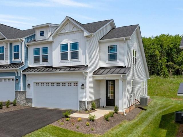 Townhouse for sale in Virginia