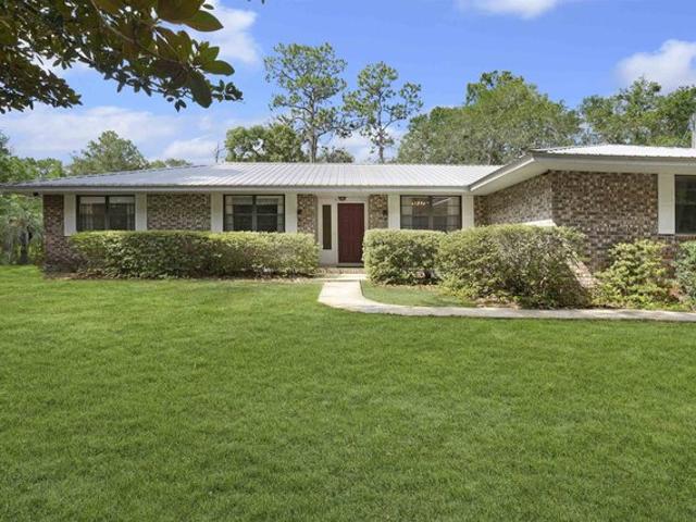 House for sale in Pomona Park, Florida