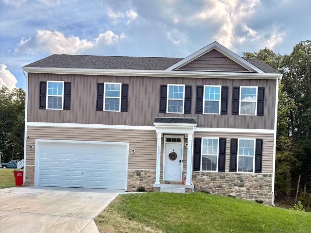 House for sale in Bunker Hill, West Virginia