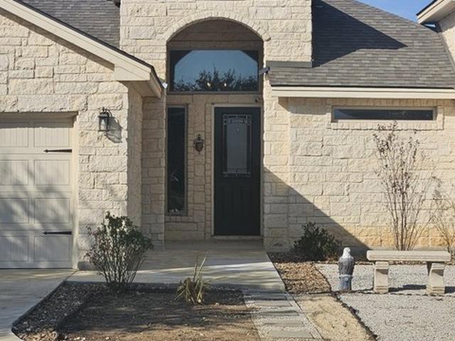 House for sale in Lytle, Texas