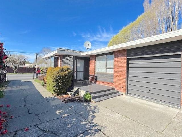 House for rent in Chaslands, Canterbury