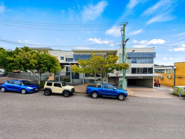 Office for rent in Toombul, Queensland
