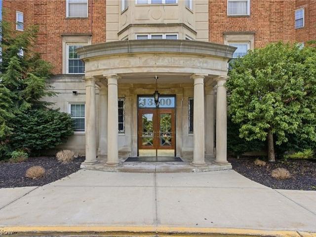 Condo for sale in Shaker Heights, Ohio